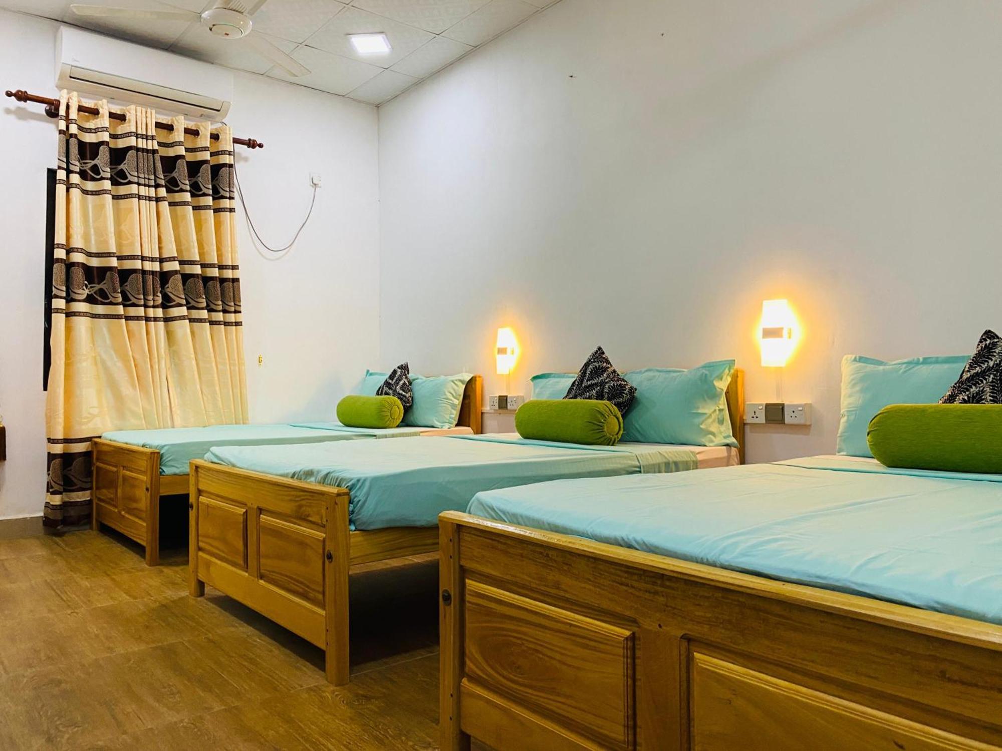 White Villa Hotel Trincomalee Eksteriør bilde